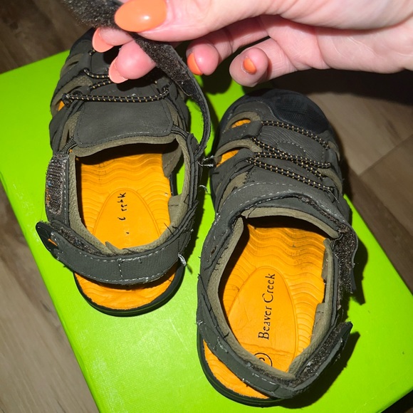 Boys outdoor shoe - size 9 - Picture 6 of 7